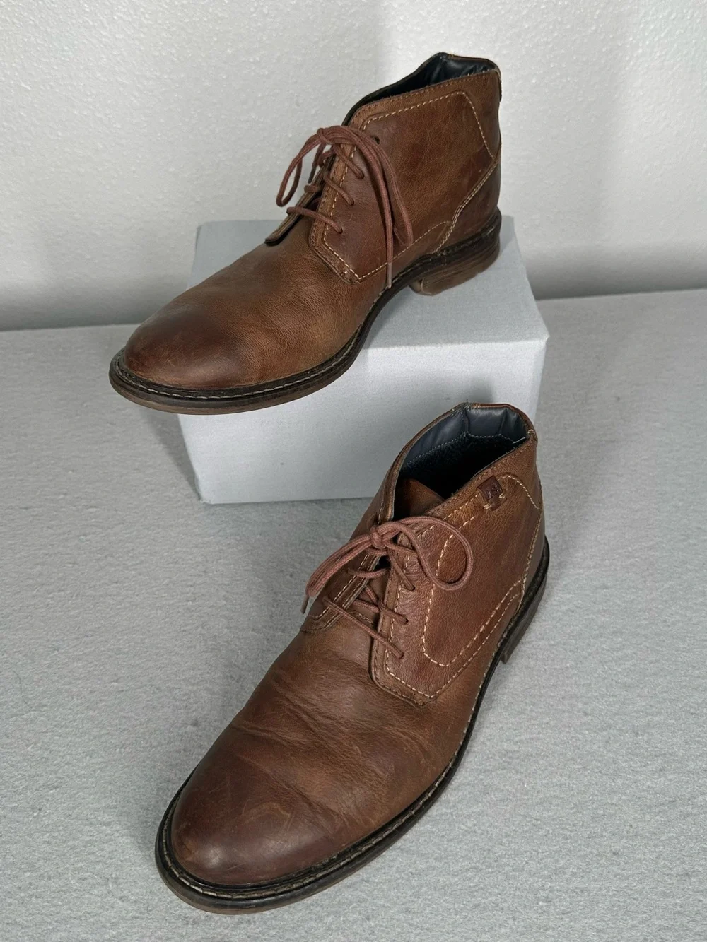 Josef Seibel Earl 04 Leather Chukka Boots